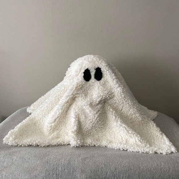 NWT Pottery Barn Gus the Ghost Pillow 100% Authentic - Picture 1 of 16